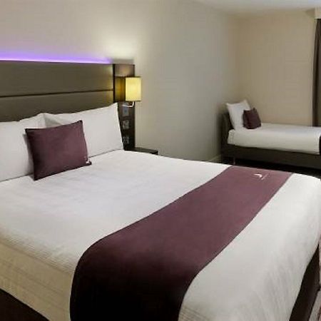 Premier Inn London Dagenham Exteriör bild