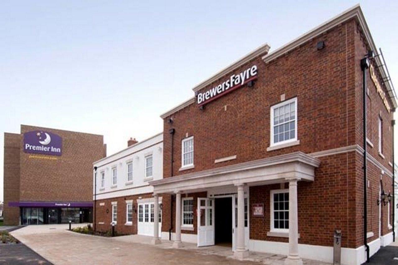 Premier Inn London Dagenham Exteriör bild