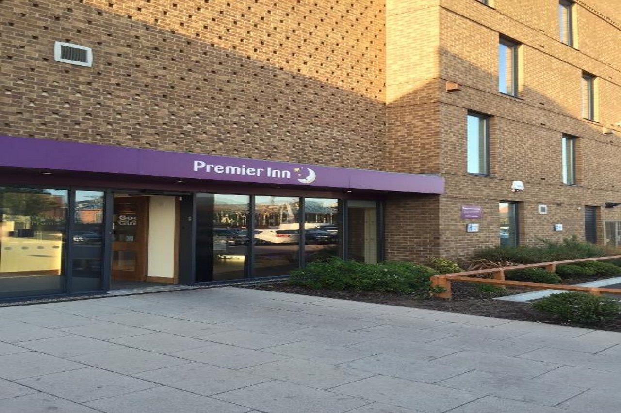 Premier Inn London Dagenham Exteriör bild