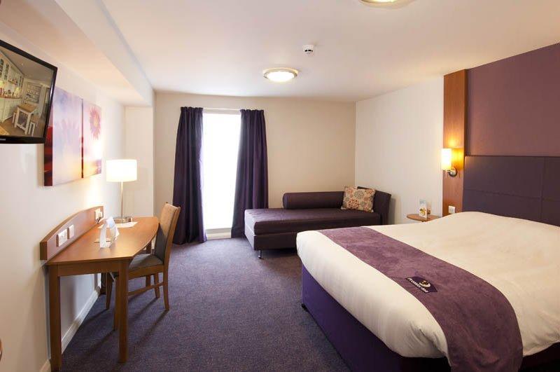 Premier Inn London Dagenham Exteriör bild