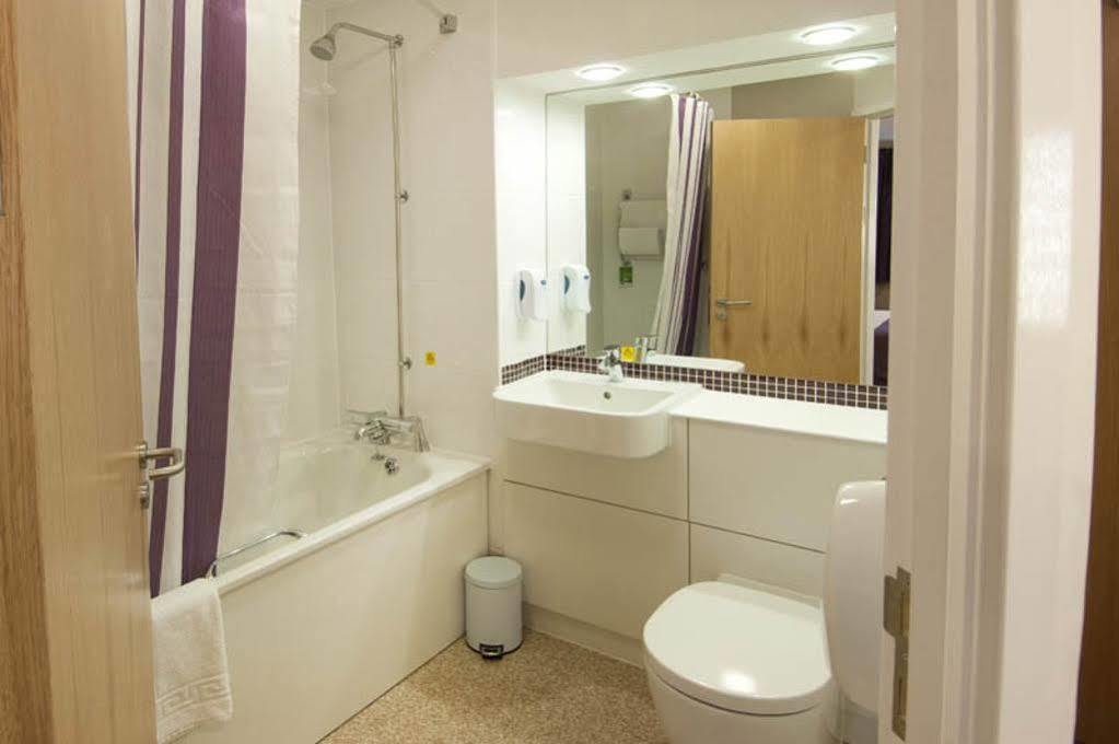 Premier Inn London Dagenham Exteriör bild