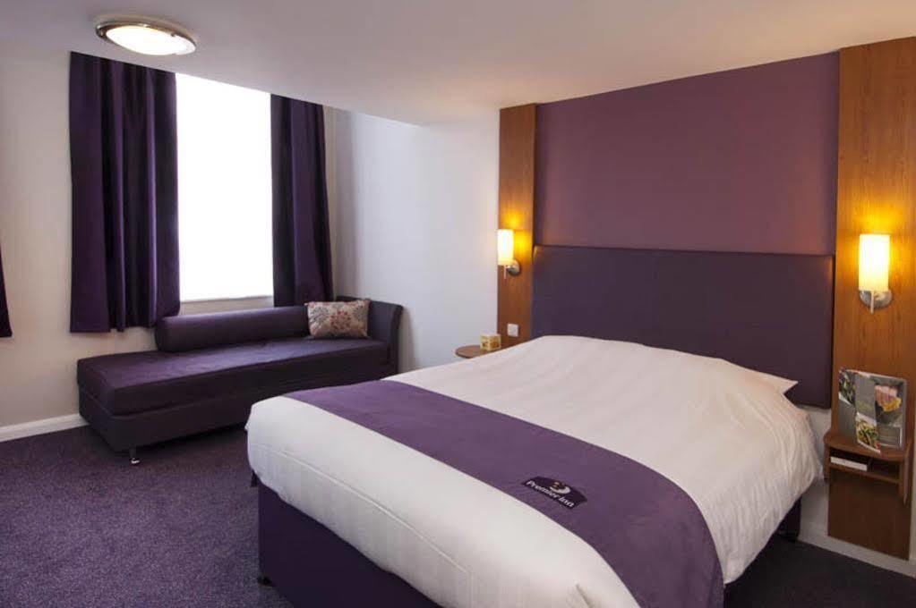 Premier Inn London Dagenham Exteriör bild