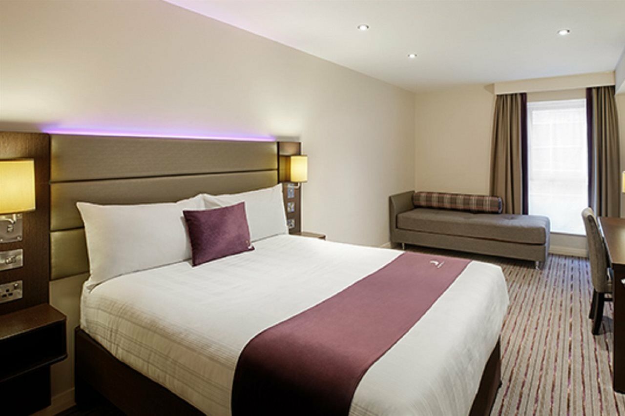 Premier Inn London Dagenham Exteriör bild