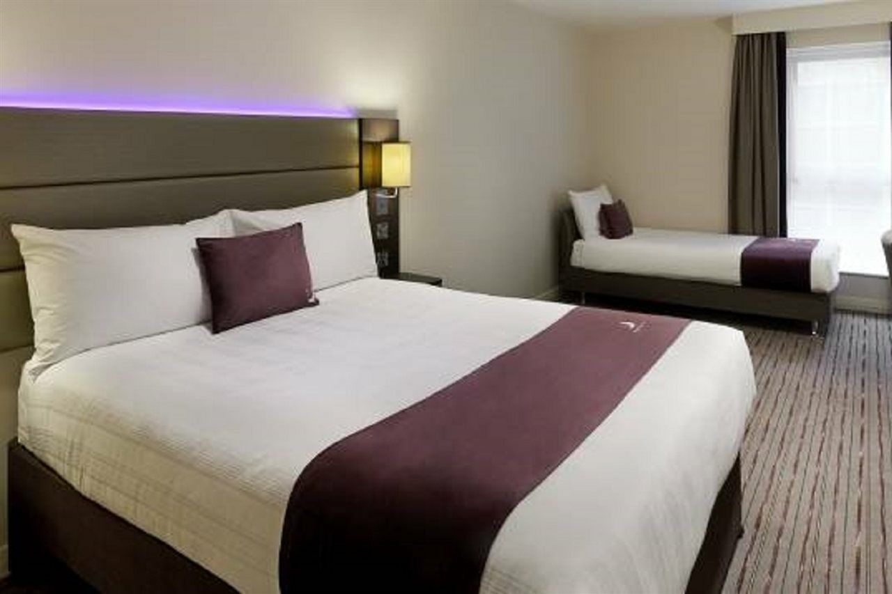 Premier Inn London Dagenham Exteriör bild